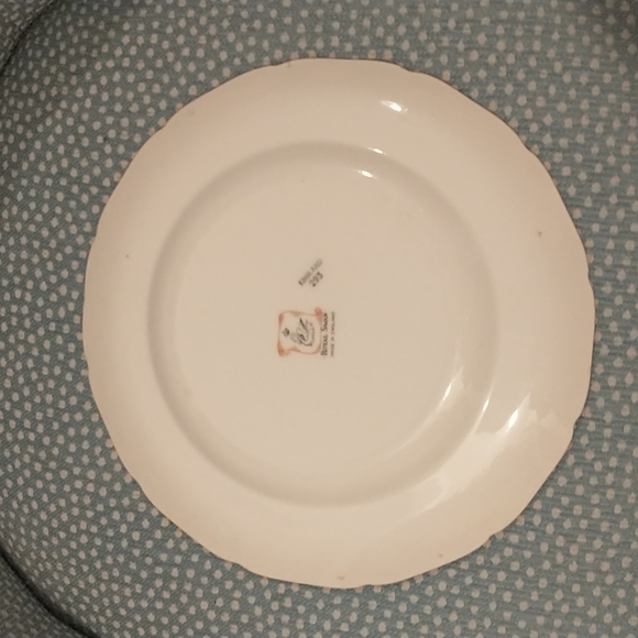Vintage Royal Swan Dinner Plate - Picture 3 of 3